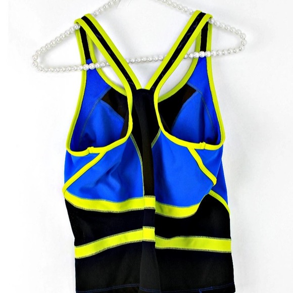 Nike Dri-FIT Training Tank - Picture 4 of 9